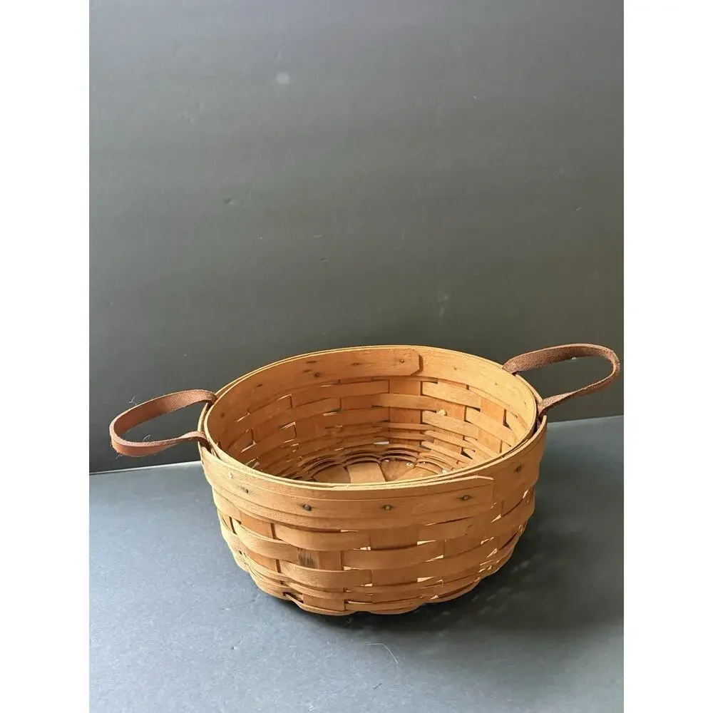 Longaberger Darning Basket, Round, Leather Handles, 9.5” Diameter. 4” Deep